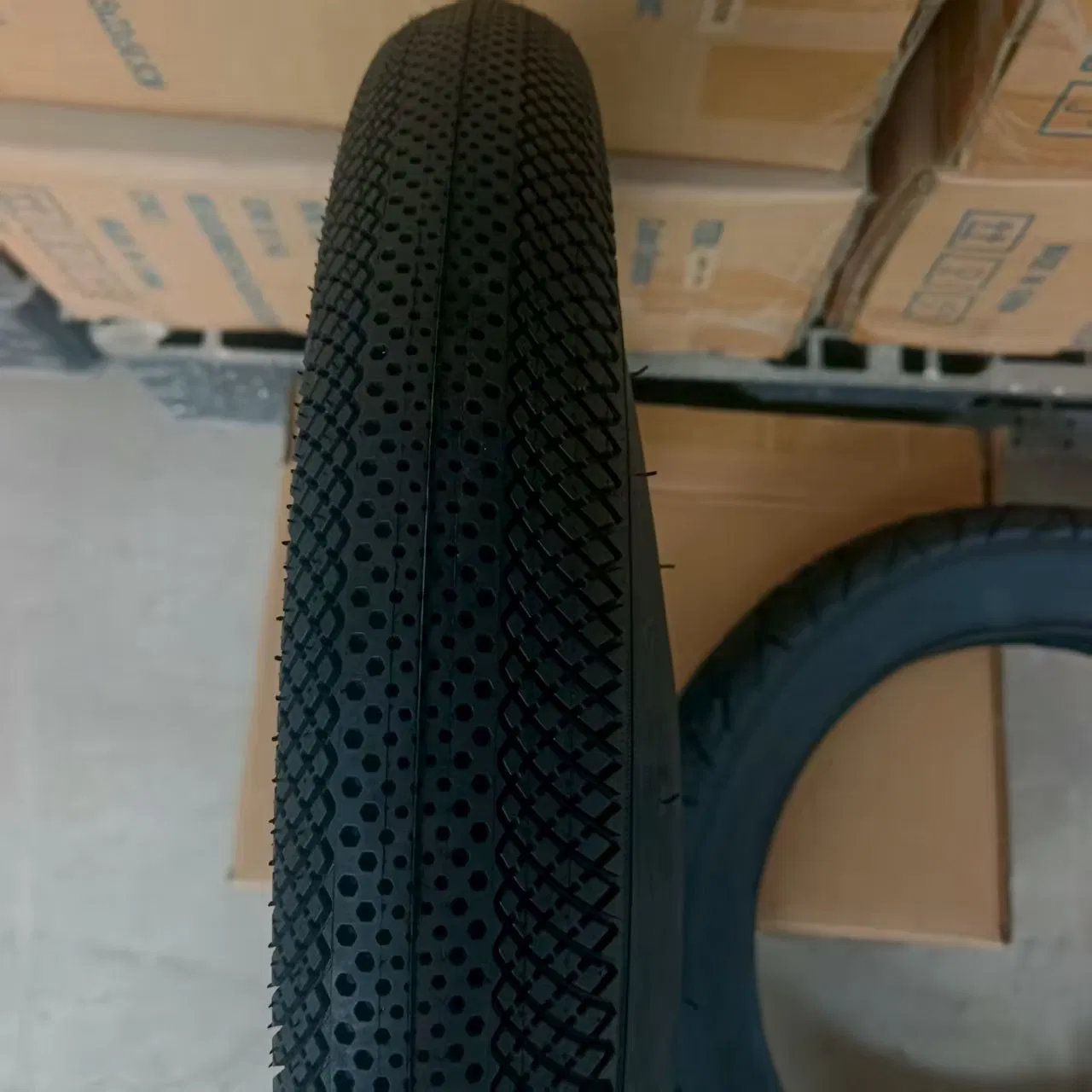 Шина велосипедная 20x4.0 Fat Tire