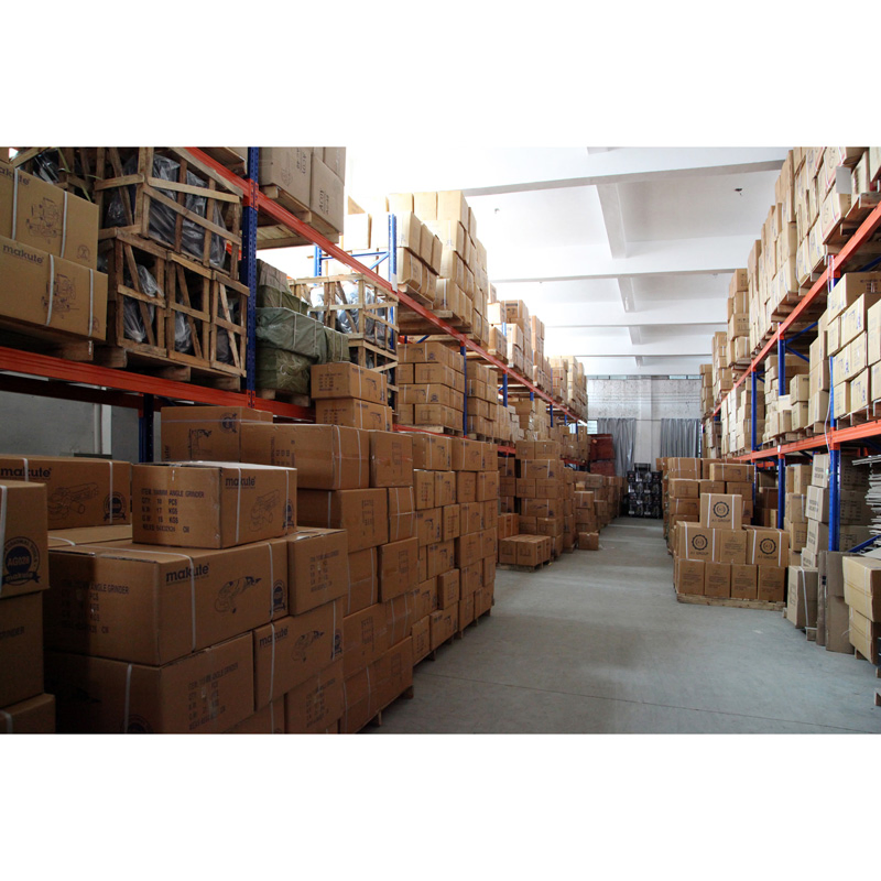 Отбойный молоток Makute DH95 2600W