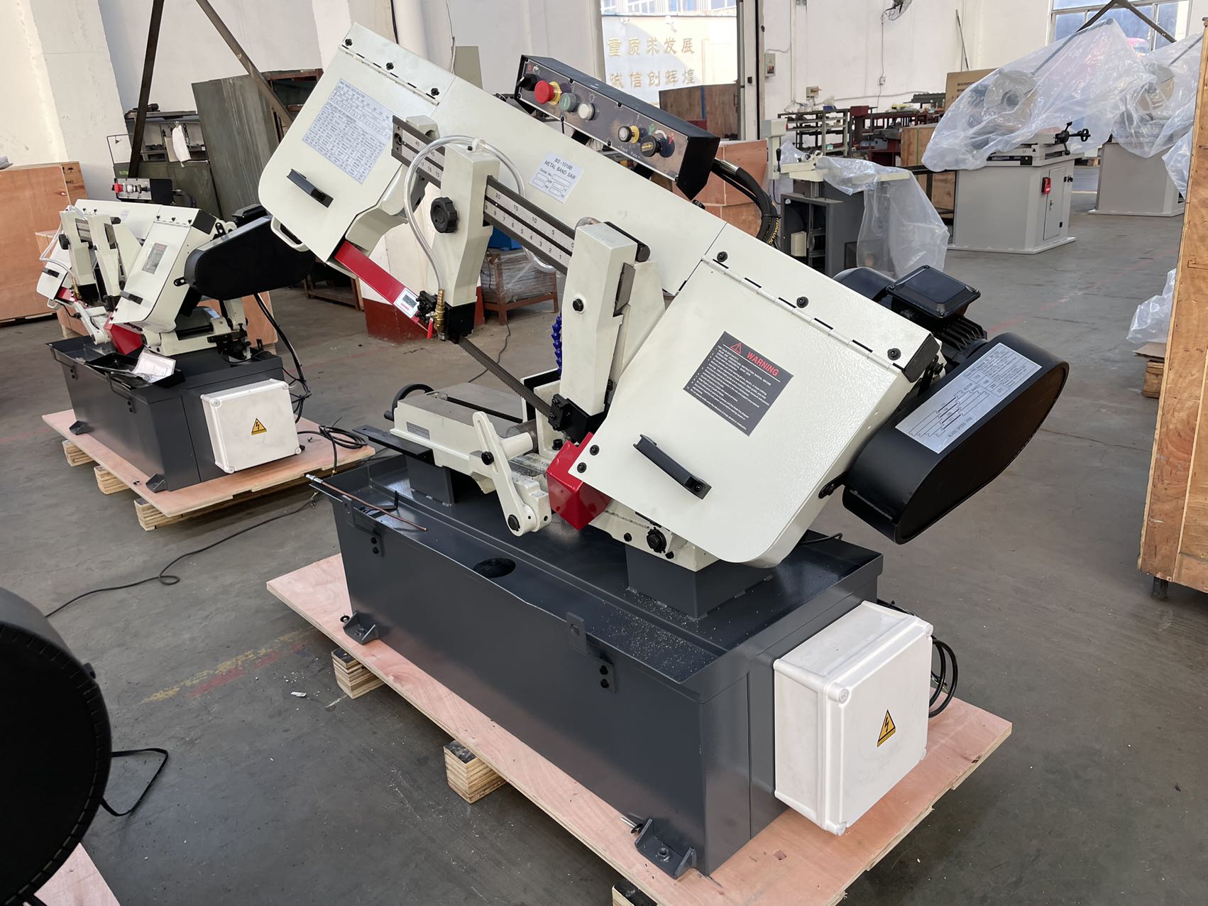 Станок ленточнопильный портативный настольный BS-1018B