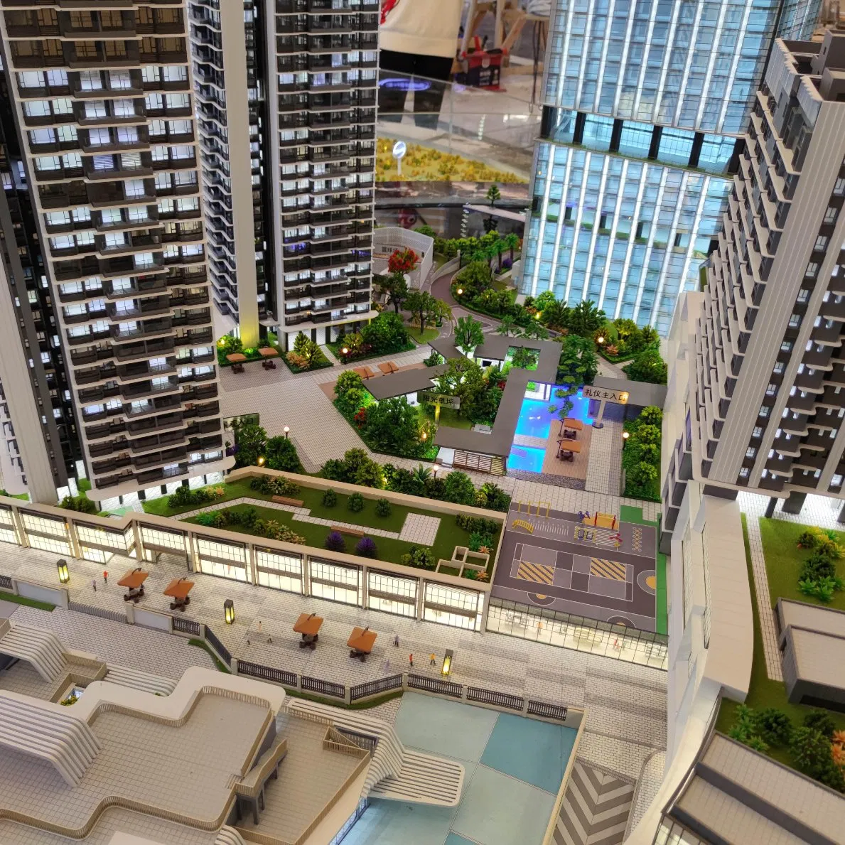 Scale Model of Hot Selling Residential Buildings for Real Estate Sales Display