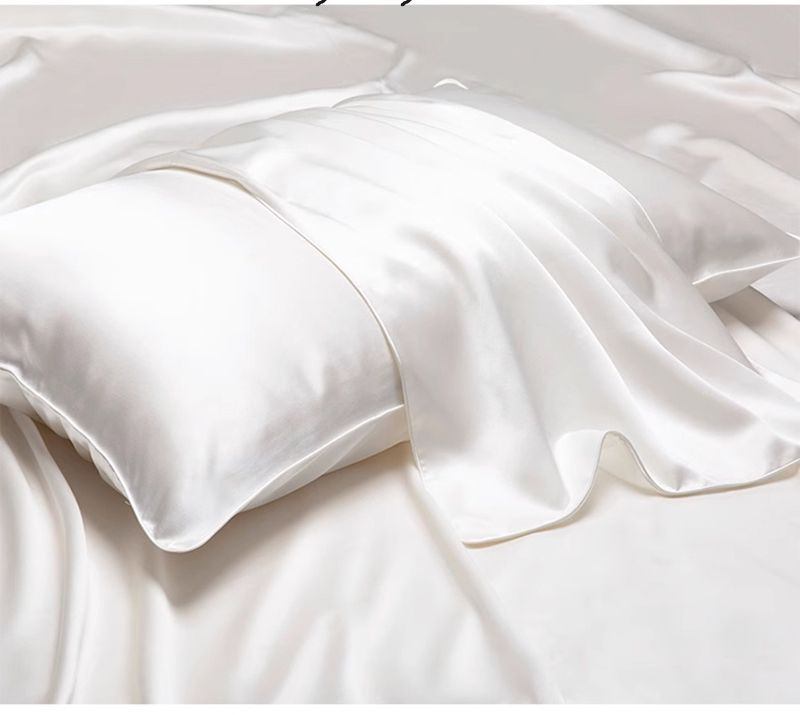 22momme 100% Mulberry Silk Pillowcase with a Luxury Felling