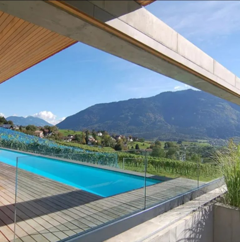 USA Standard Frameless Grey Glass Outdoor Railing Aluminium Base for Balcony or Terrace