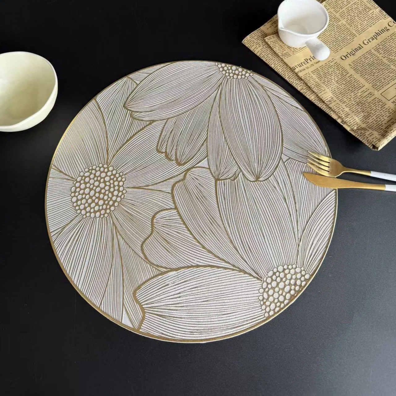 Wholesale New Designs Hot Stamping Elegant Decorative Anti-Scald Placemat