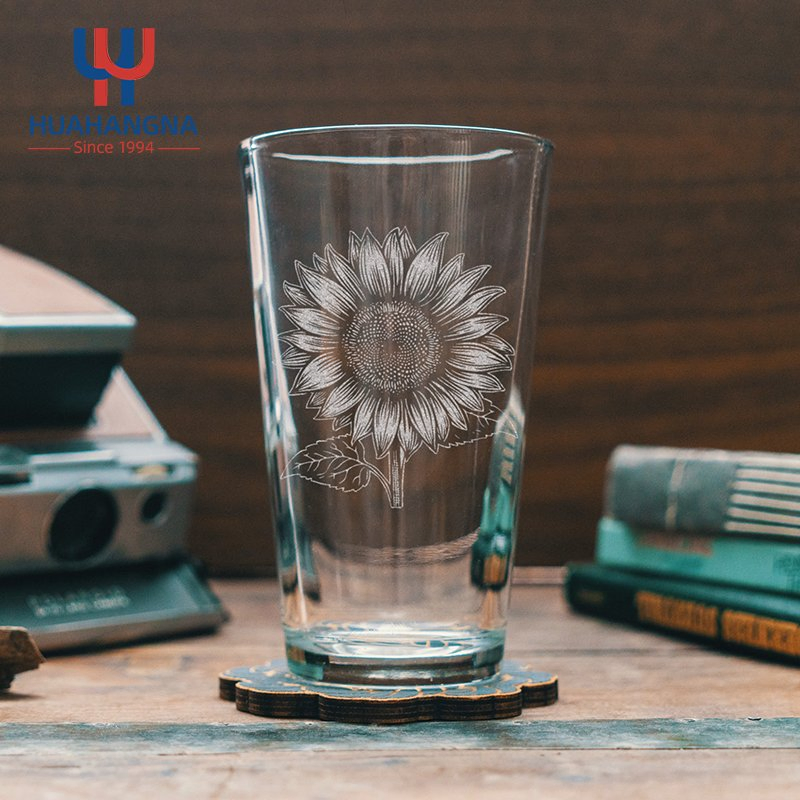 Wholesale Customized Logo Personalized Glass Drinking Water Juice Tumbler Pint Beer Glassware for Hotel Restaurant