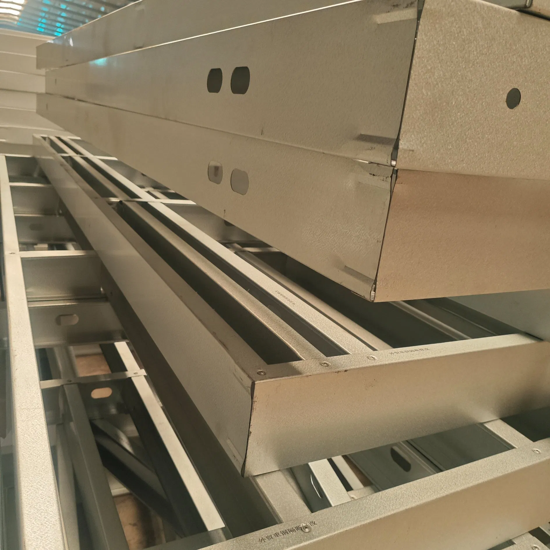 Excellent Thermal & Sound Insulation Prefabricated Steel Villa