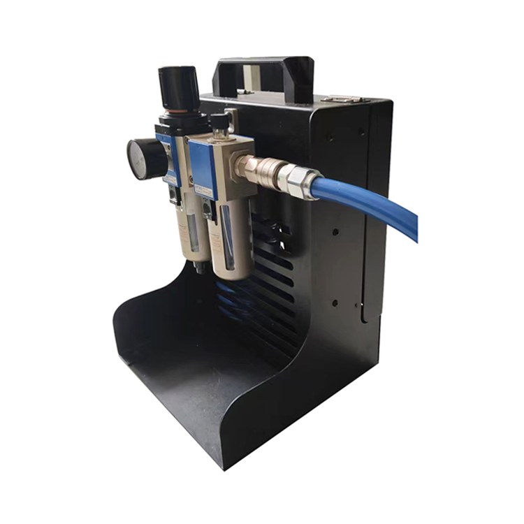 Пневматический гайковерт Baier 1500 Нм с триплексом