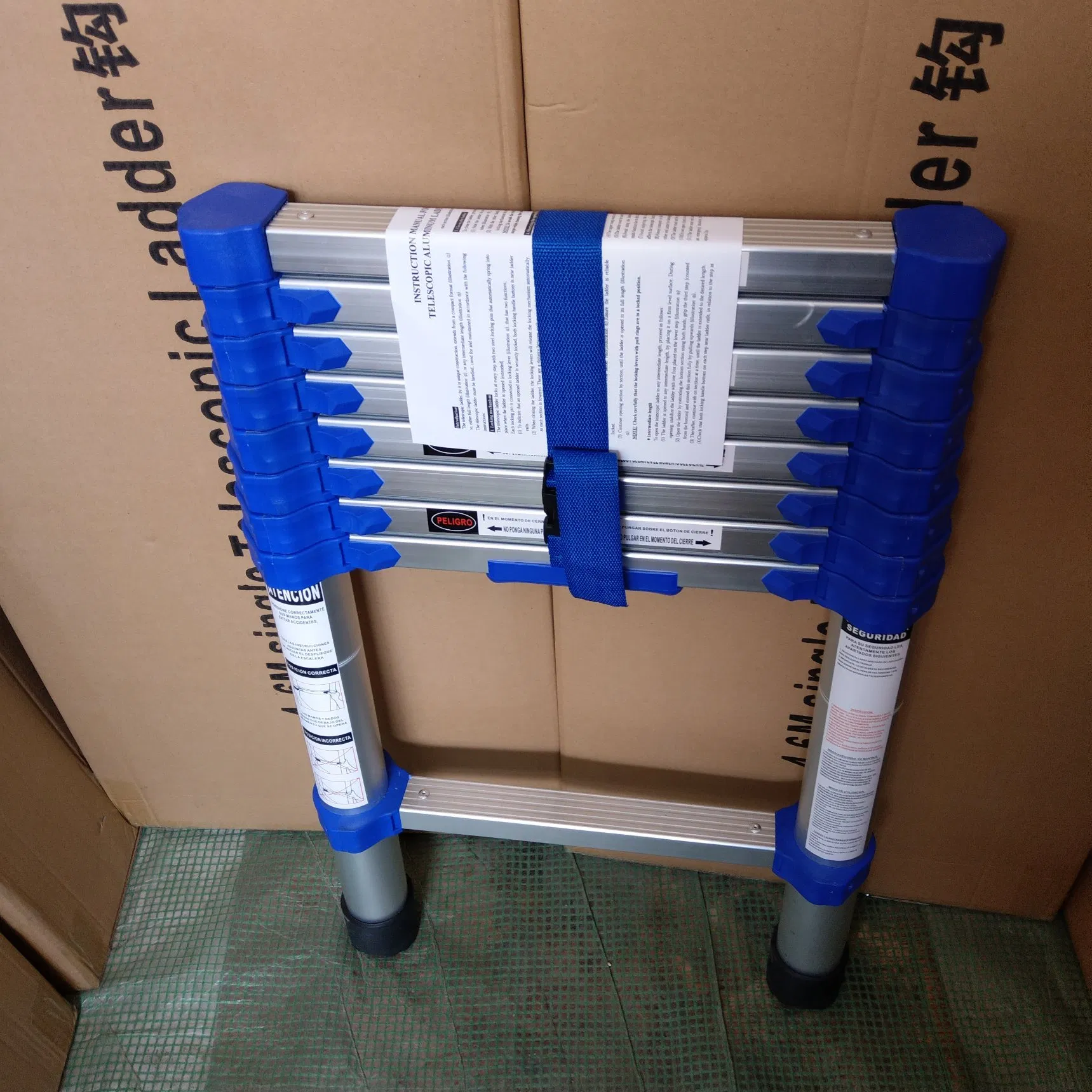 Blue Color Single Telescopic Ladder 2.6m 9steps with Strengthen Nylon Plastic 150kgs Load Capacity
