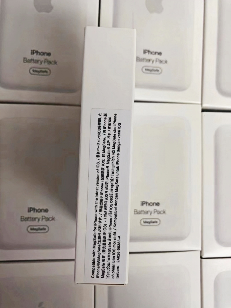 Магнитный пауэрбанк Magsafe для iPhone