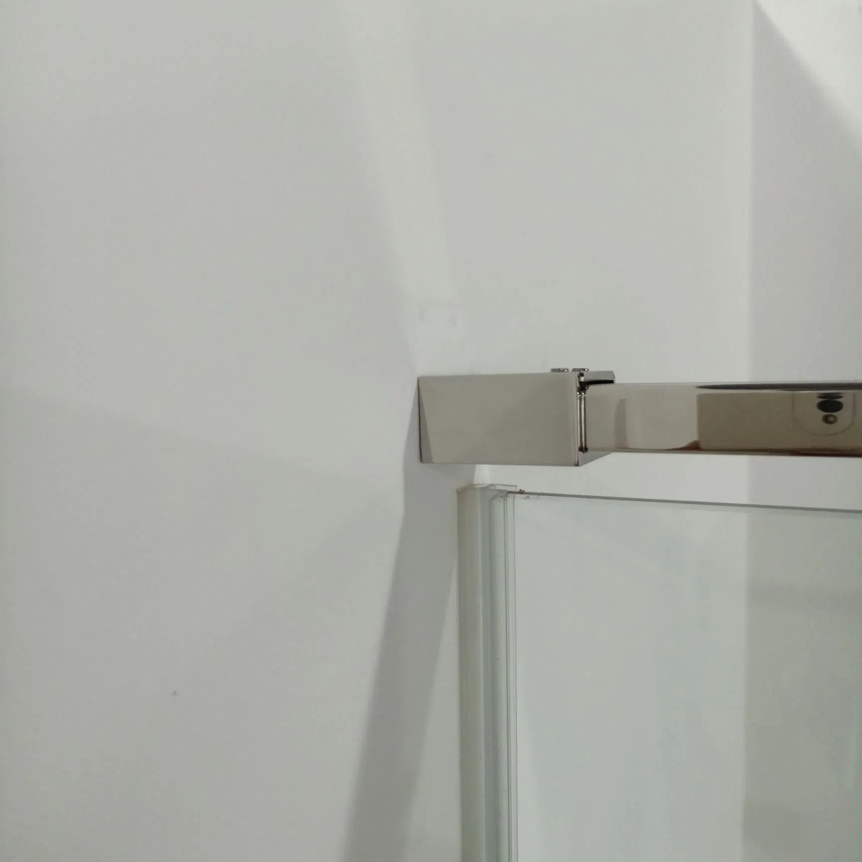Practicality Transparent Design Shower Door for Safety