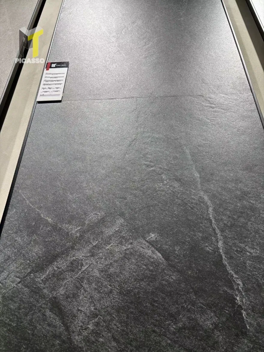 Classic Vintage Matt Pattern Porcelain Tiles with Luxury Feeling Feature