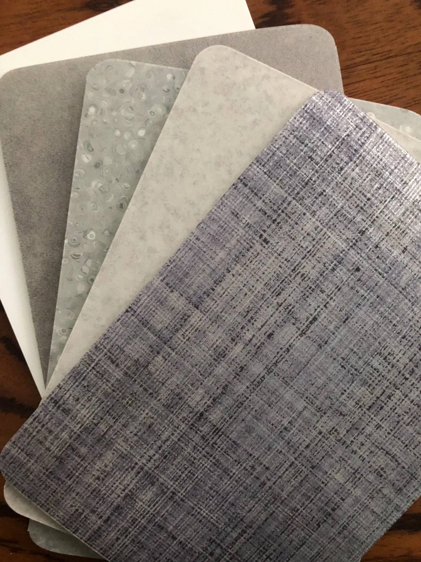 2m*20m Thickness Waterproof Wear-Resistant Eco-Friendly Slip-Resistant Flooring/PVC Vinyl Flooring/Workshop Plastic Flooring for Office Building/Hospital/School