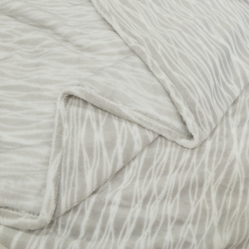 Thicken Skin Friendly Winter Warm Home Travel Hotel Flannel Polyester Blanket