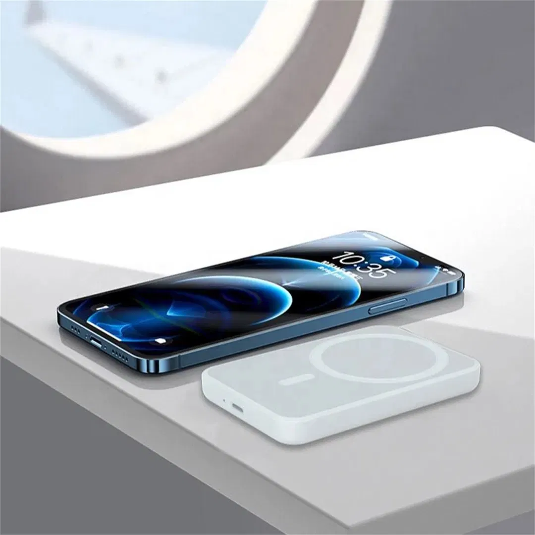 Магнитный пауэрбанк MagSafe для iPhone 13-15