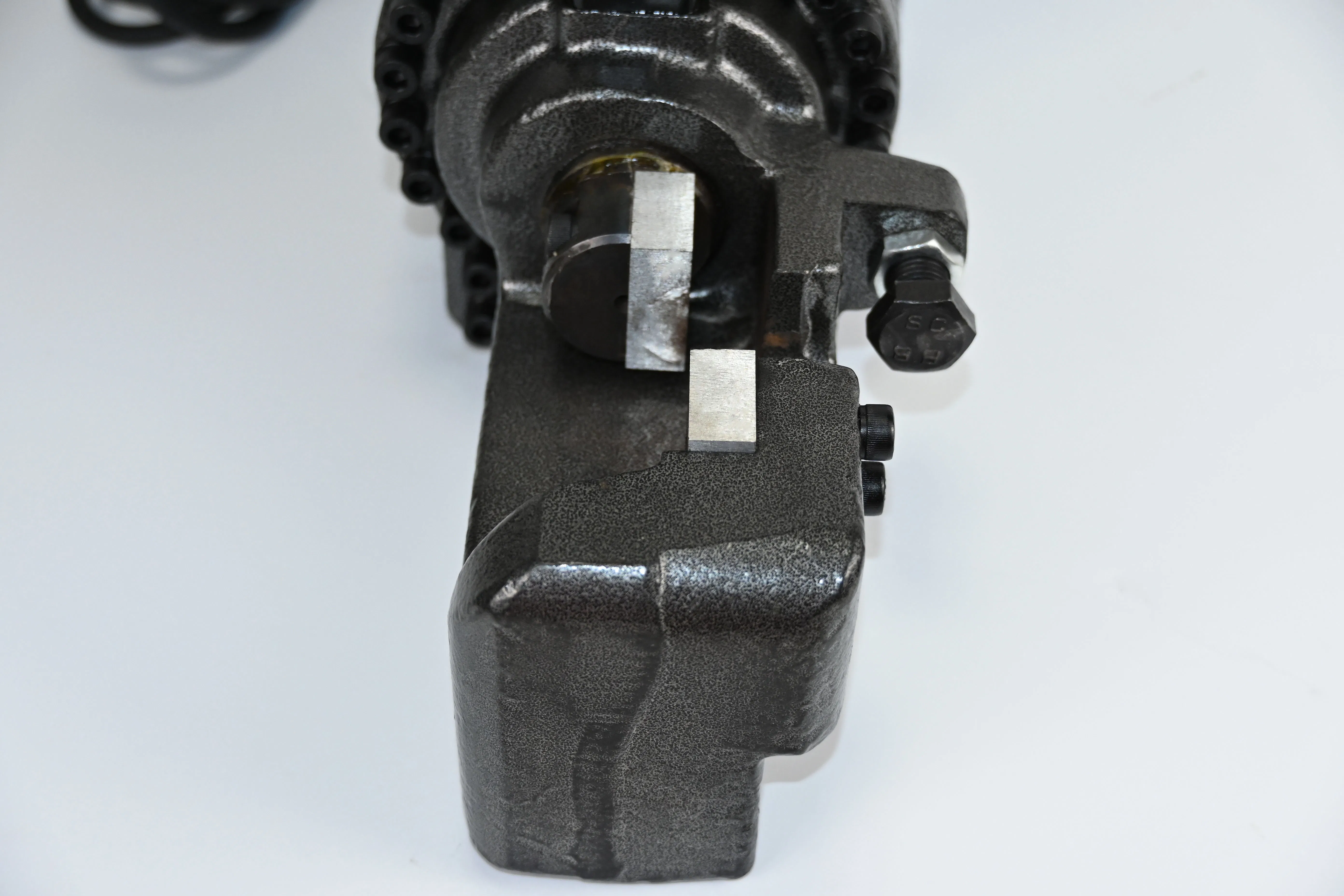 RC--28 Hydraulic Rebar Cutter Portable Rebar Cutting Machine