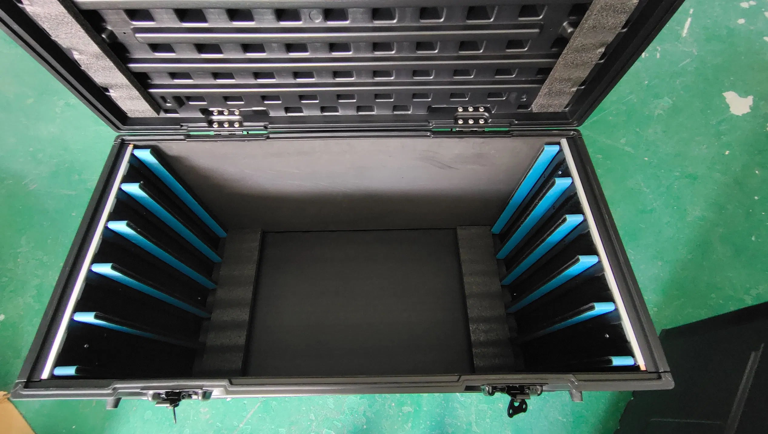 500*500mm and 500*1000mm Indoor P2.9 LED Display Screen