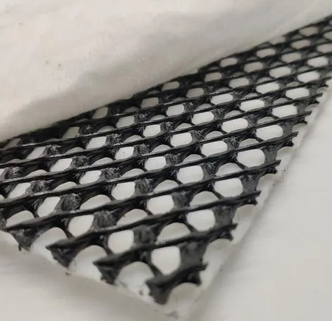 Geotechnical Drainage Network with Good Drainage Performance