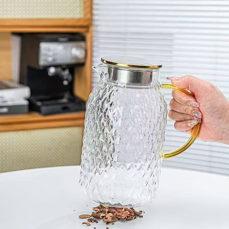 High Quality and Low Price Borosilicate Hammer Pattern Water Bottle