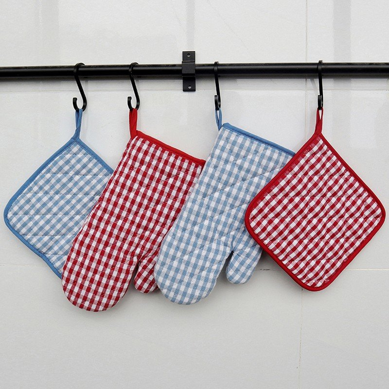 Heat Resistant Cotton Gingham Oven Mitts and Pot Holders for Cooking Baking