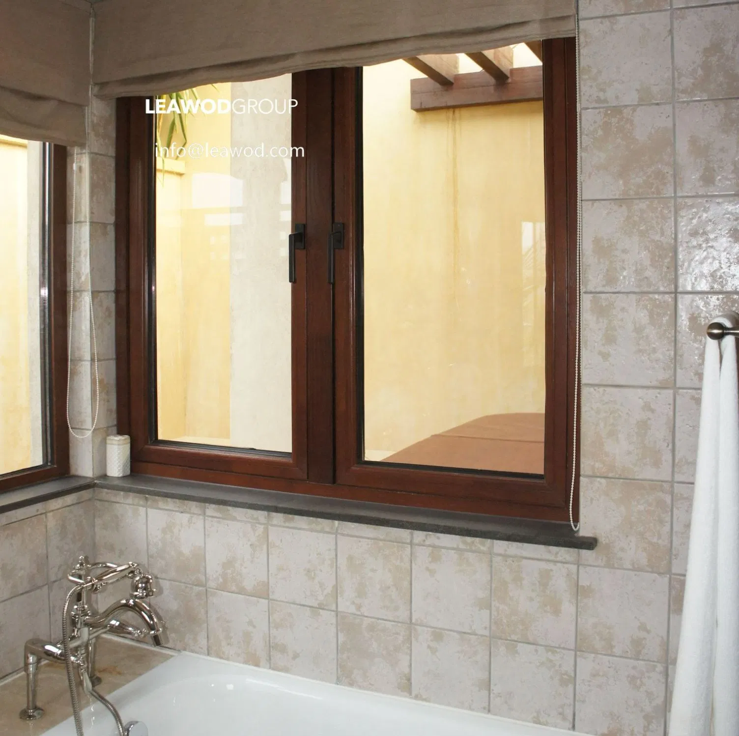 Hot Selling Wood Aluminum Double Tempered Impact Glazing Window for Villa