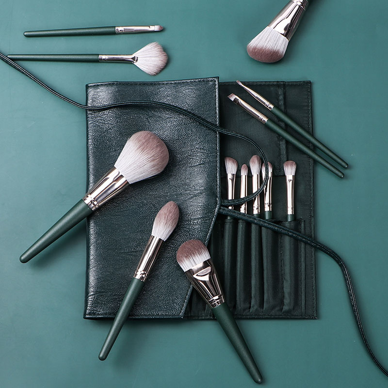 OEM Professional Makeup Brush Set 14PCS Dark Green Vegan Eyeshadow Brush Foundation Brush Cosmetics Brush Set