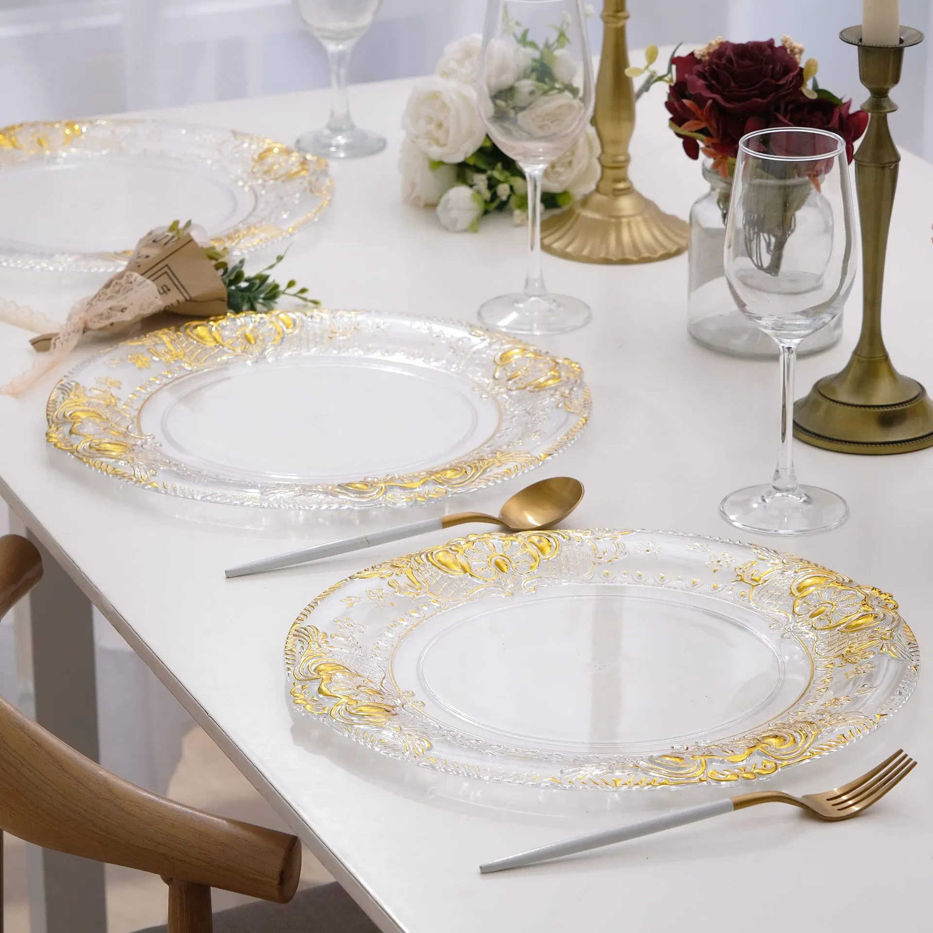 Luxury Wedding Gold Vintage Plastic Round Chargers Plates Birthday Event Table Decoration Dish Plate