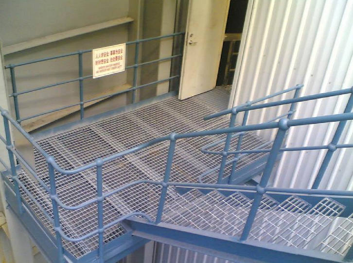 Galvanized Staircase Steel Bar Grating Anti Slip Stair Tread