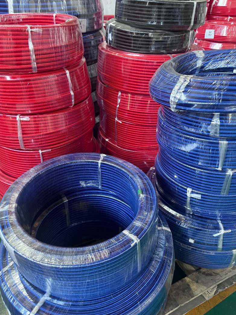 Гидравлический шланг SAE 100 R14 PTFE со стальной оплеткой