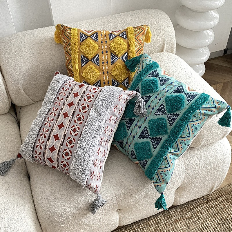 Soft Tufted Woven Throw Pillow Boho Geometric Printed Decorative Cushion with Tassel Comfortable Fabric for Living Room Sofa Bedroom