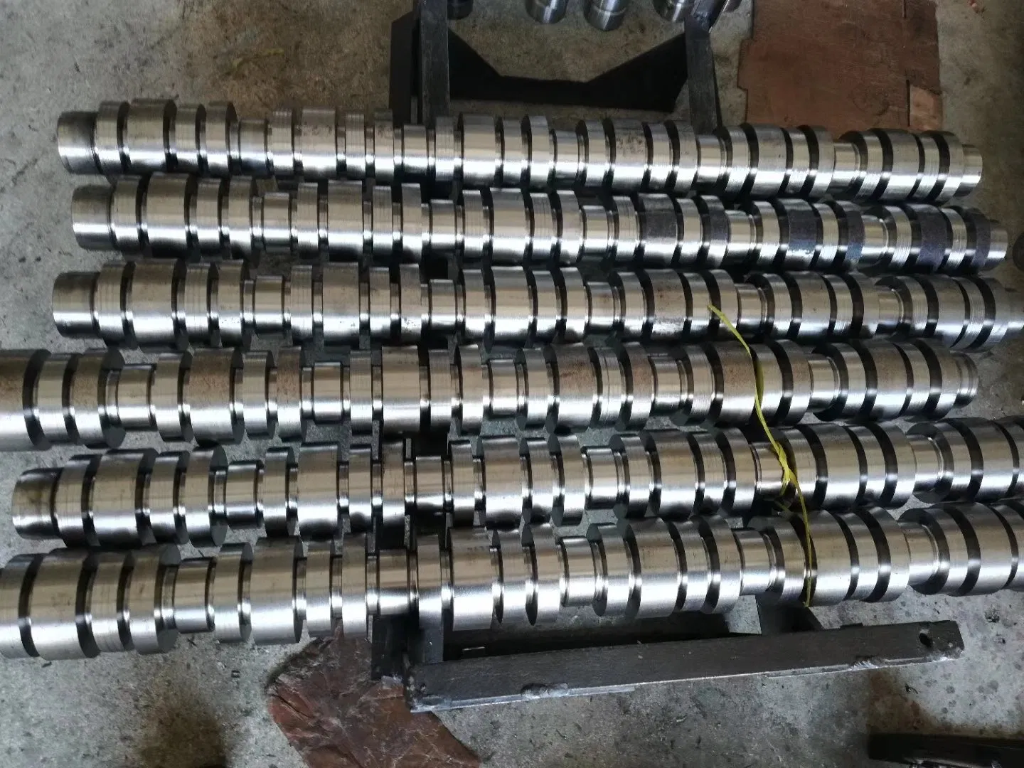 Распредвал для грузовиков Toyota, Nissan OEM 3100363 3929039