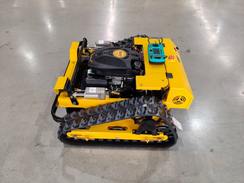 Гусеничная газонокосилка с дистанционным управлением