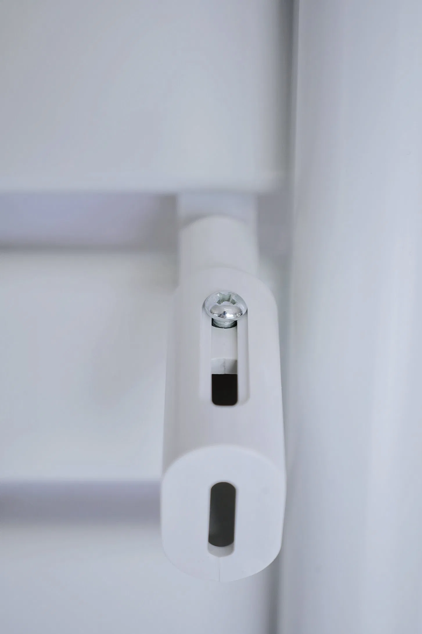 500W Sleek Design Wall-Mounted or Freestanding Electric Towel Warmer Heater Dryer