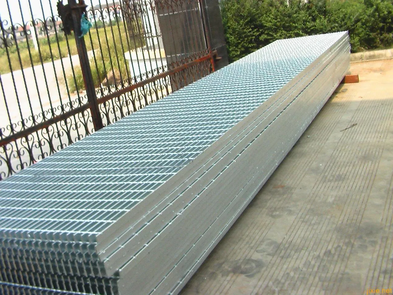 Stainless Steel Sidewalk Trench Drain Gutter Cover Road Drain Grates