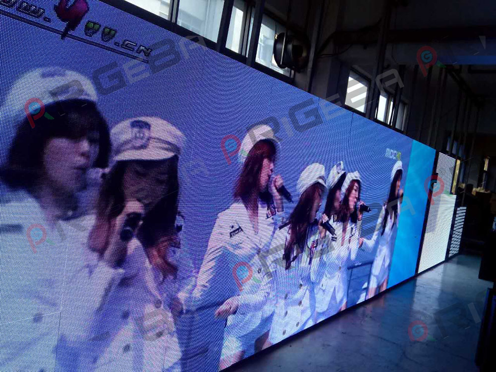 P5 Indoor Stage Light LED Video Wall Display Screen