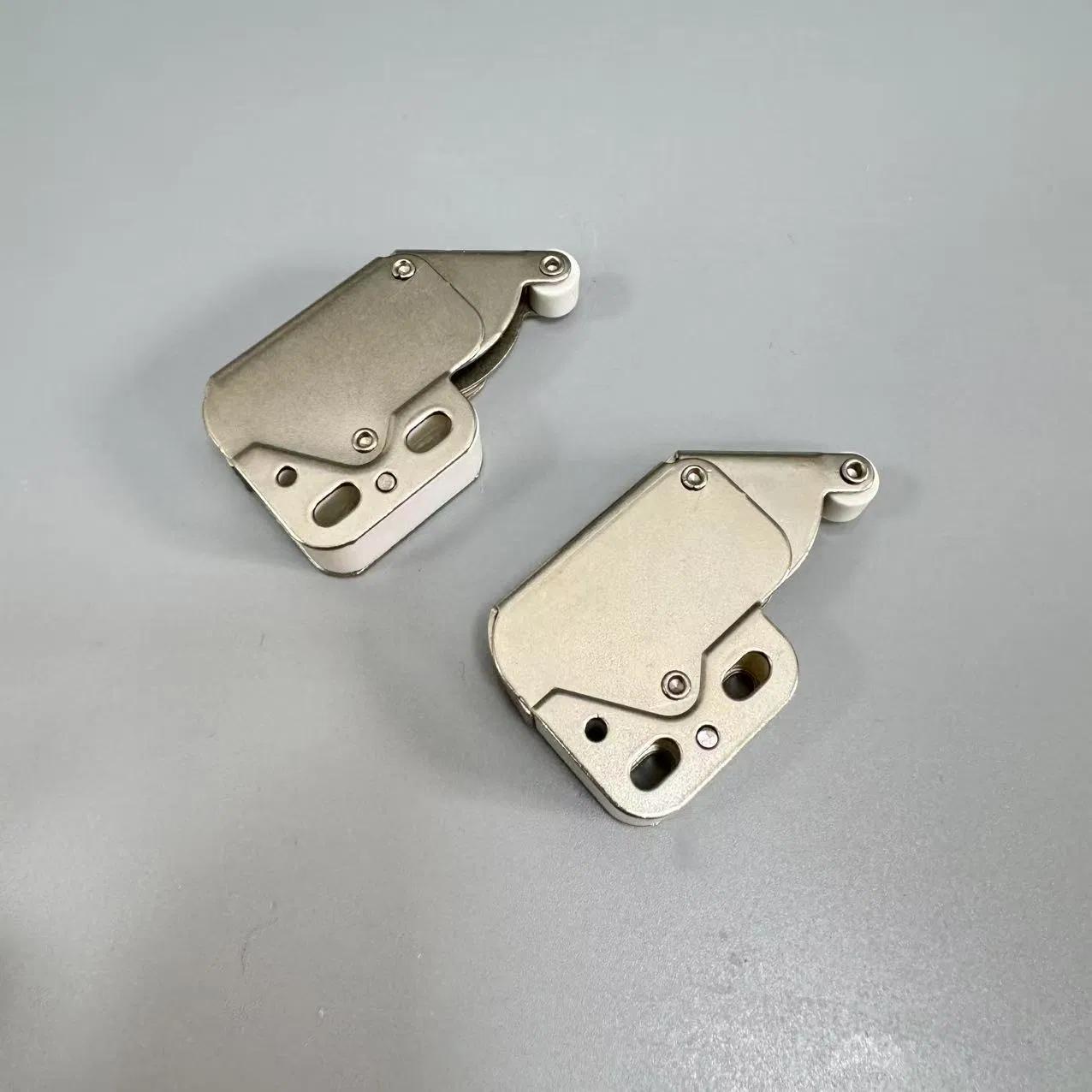 Push Lock Mini Latch with Plastic Pulley