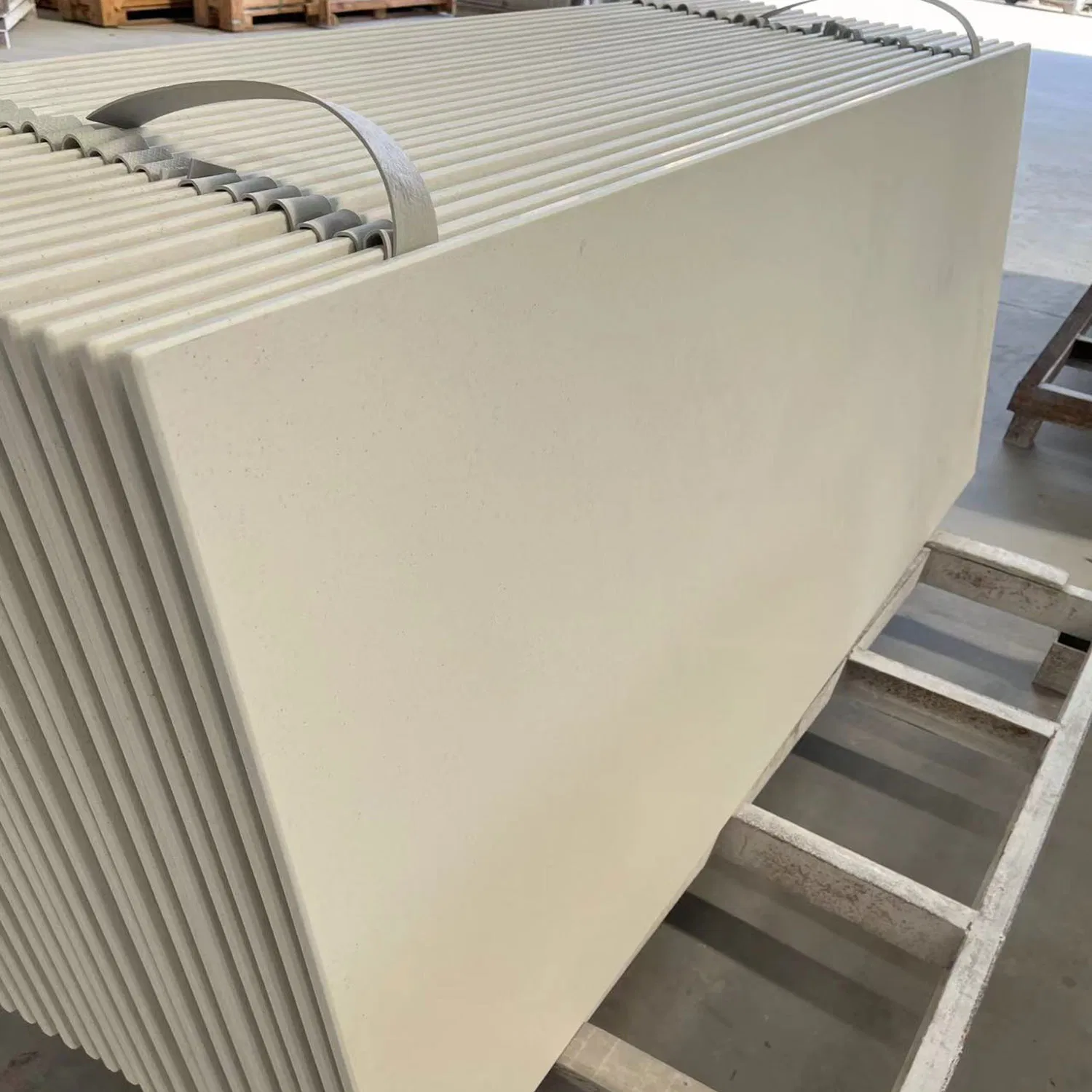 Modern New Design Artificial Crystal Quartz Marble Countertop Vanity Top in Bathroom Vanities