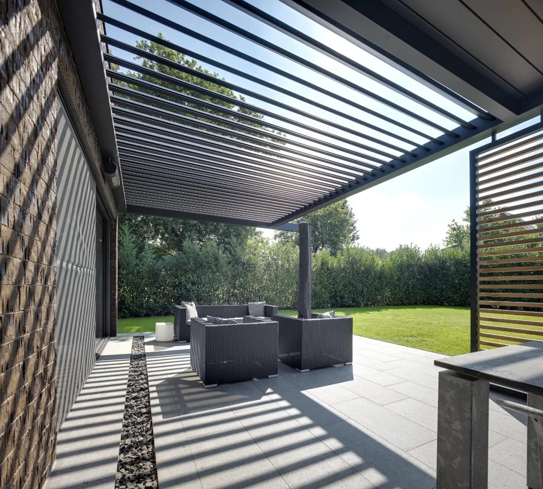 Toman Wide and Big Roof Shutter, Build a Cool Place.