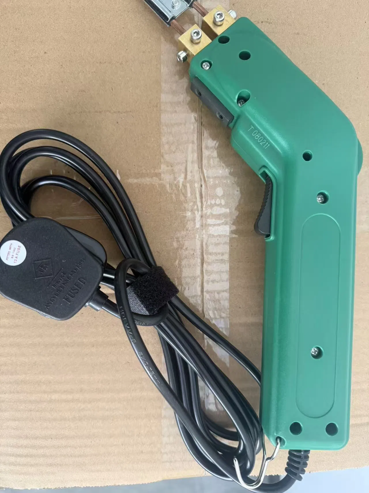 High-Performance Electric Heating Scissors for Portable Home Cutting Solutions