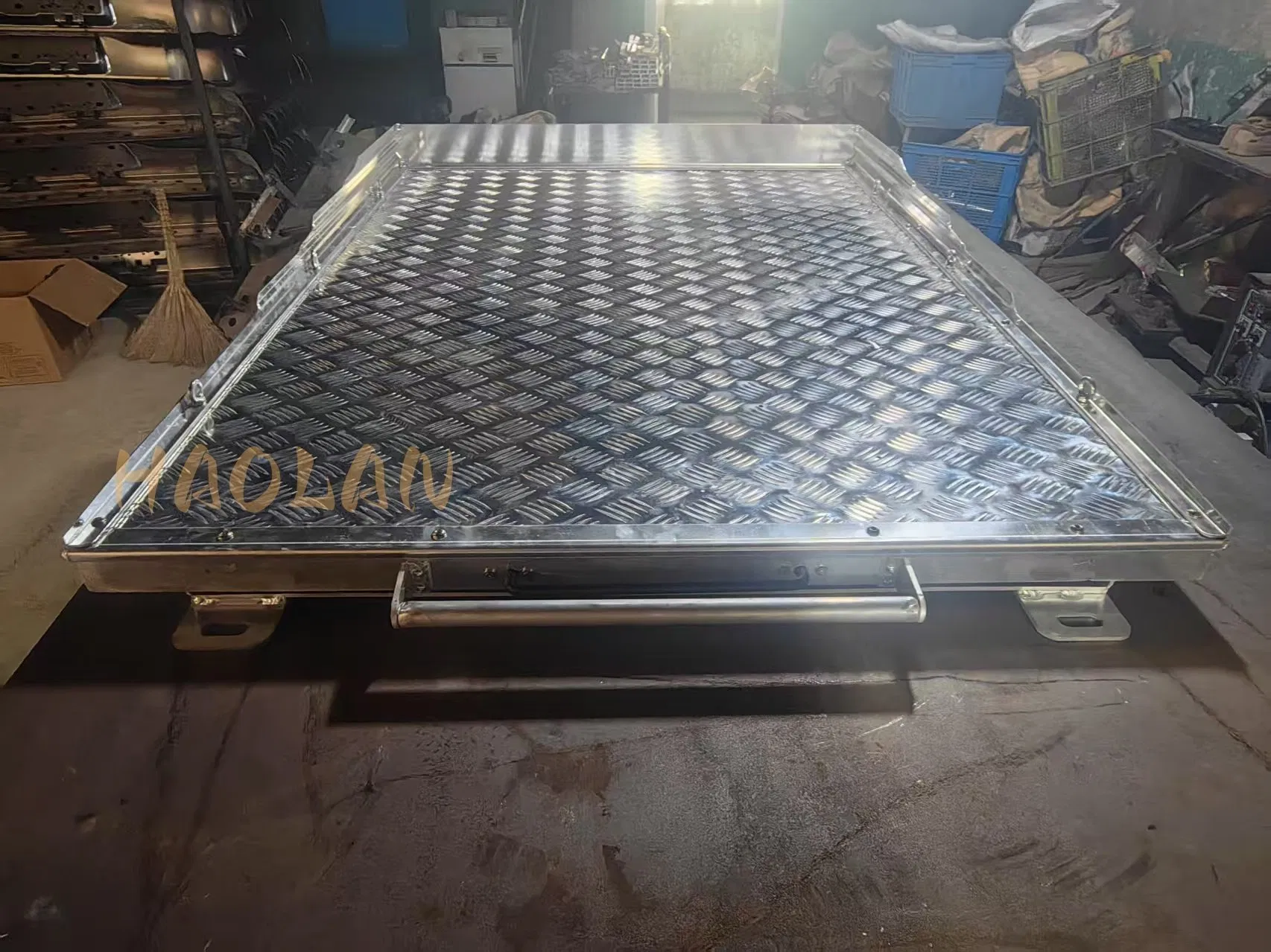 Алюминиевый выдвижной лоток для кузова пикапа