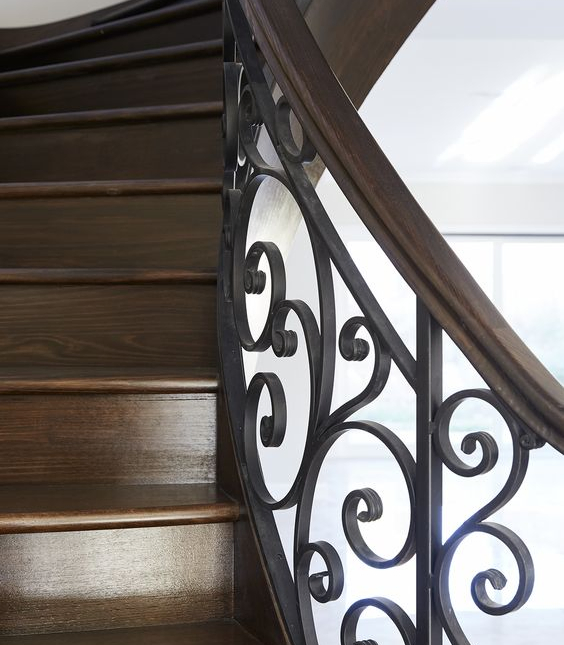 Solid Wood Curved Staircase Wroght Iron Steel Railing Curved Shape Staircase Metal Spiral Stairs