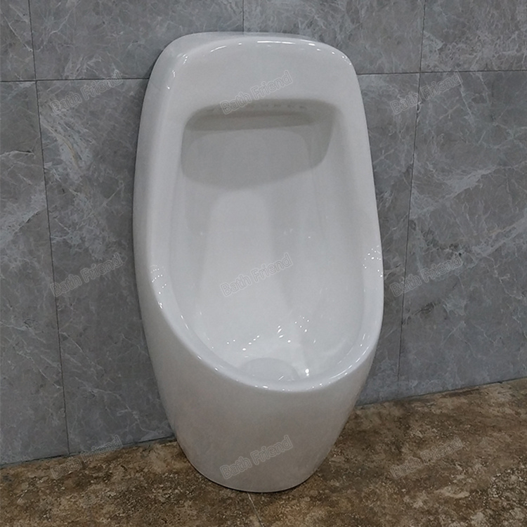 Wholesale Easy Clean Urinals for Men Gravity Flushing Wall Hung Bathroom Urinal