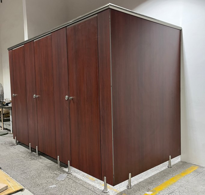Bathroom Cubicle Shower/12mm Wood Grain HPL Toielt Cubicle Partition