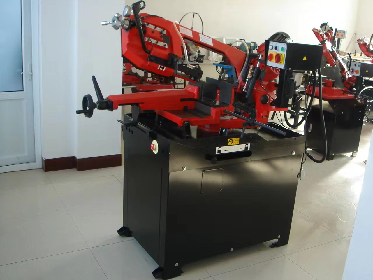 Ленточная пила по металлу ручная G5025