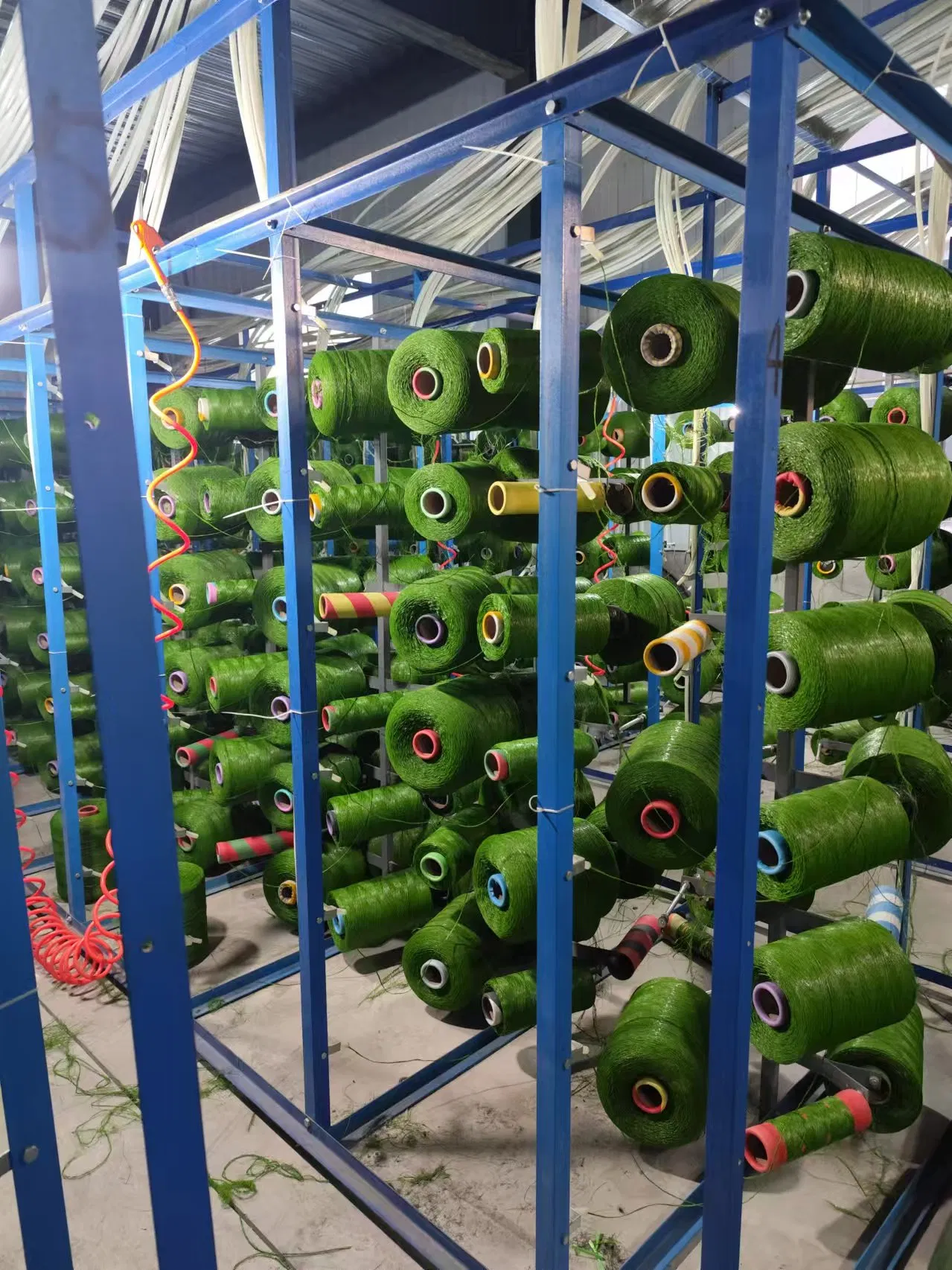 Lush Green Premium Artificial Turf for Stunning Wall Decor