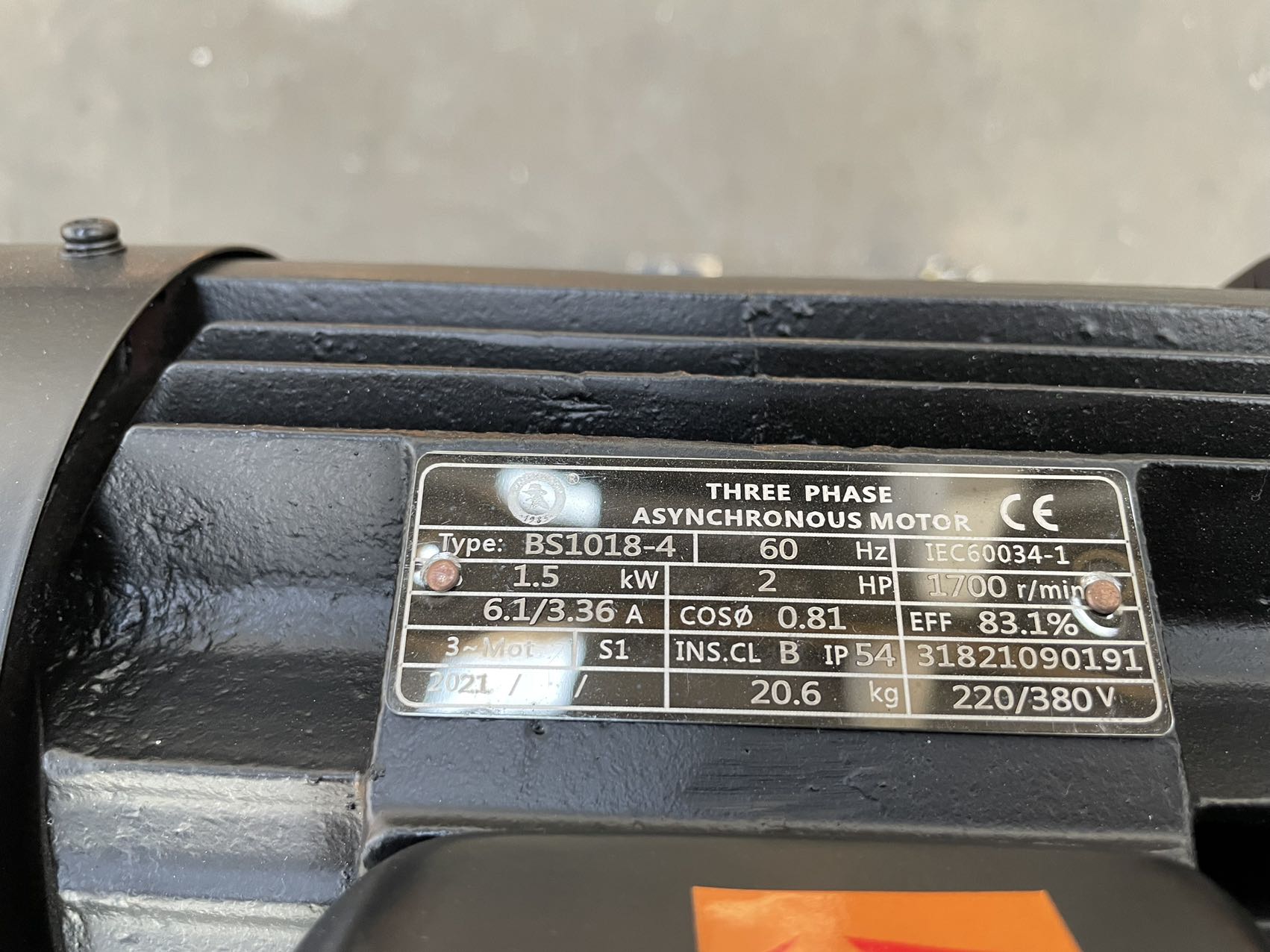 Станок ленточнопильный портативный настольный BS-1018B