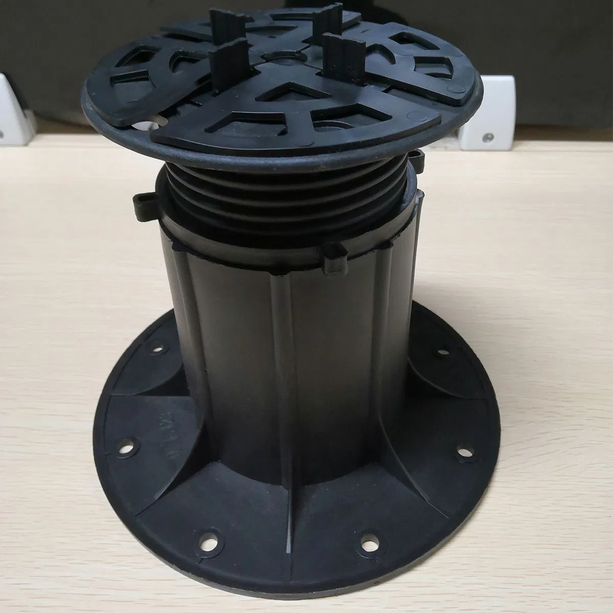 Heavy-Duty Outdoor Flooring Support Pedestal with Adjustable Height