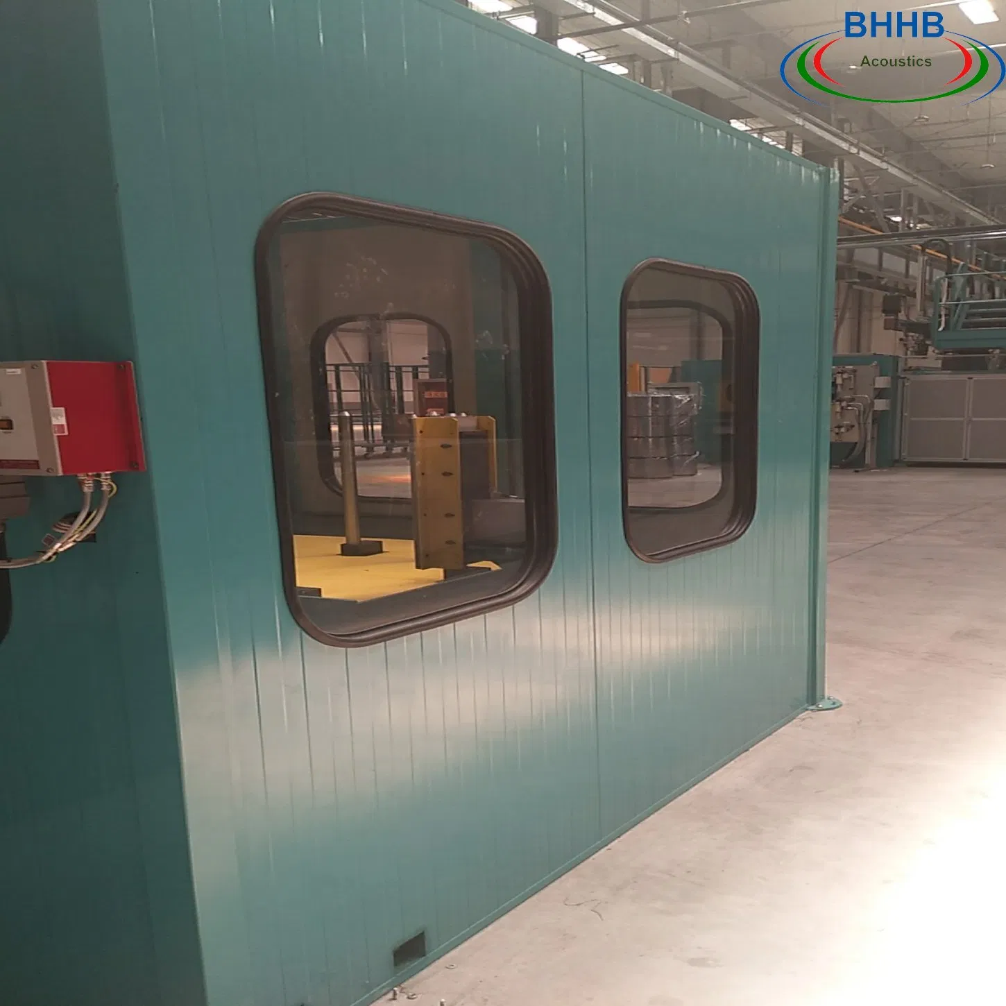 Sound Insulation Barriers for Assembly Li Ne Equipment