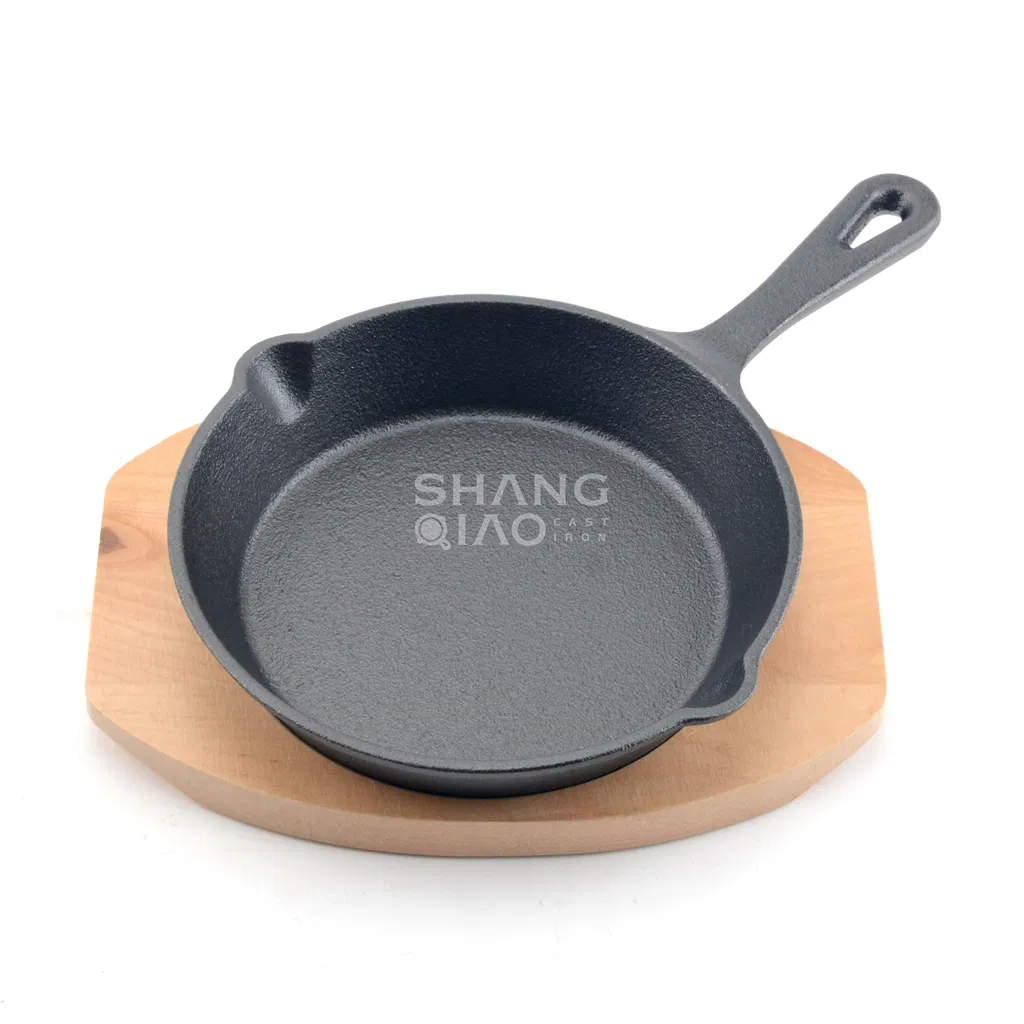 Non-Stick Round Cast Iron Gratin Dish and Wooden Tray