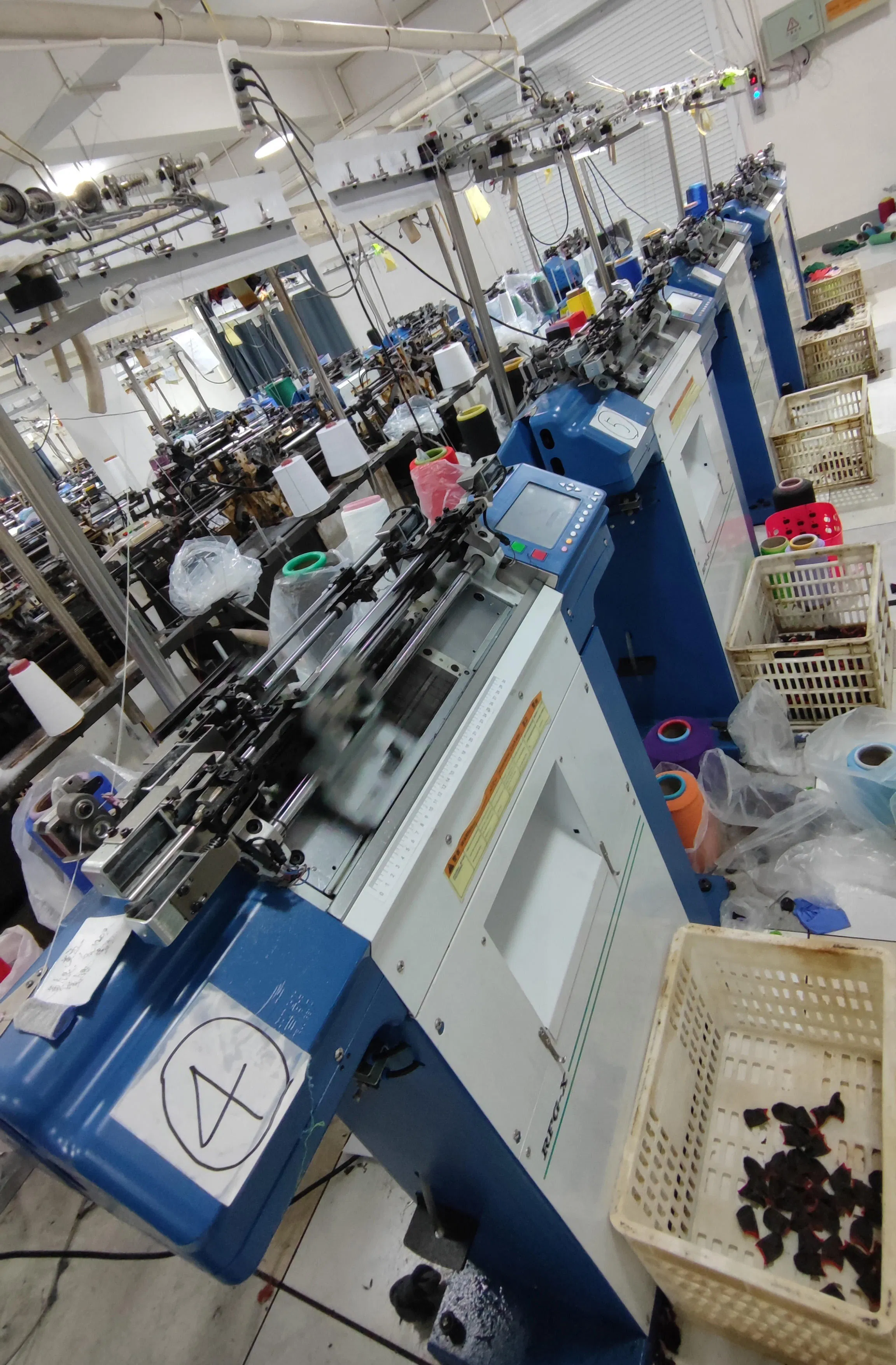 Finger Sleeve for Gaming Mobile Game Controller Finger Thumb Sleeve Anti-Sweat Breathable Seamless Touchscreen Finger Cover