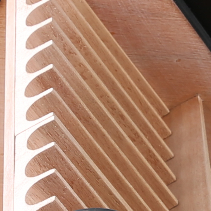 Individual Creativity Triangular Wood Cigar Box with Thermometer