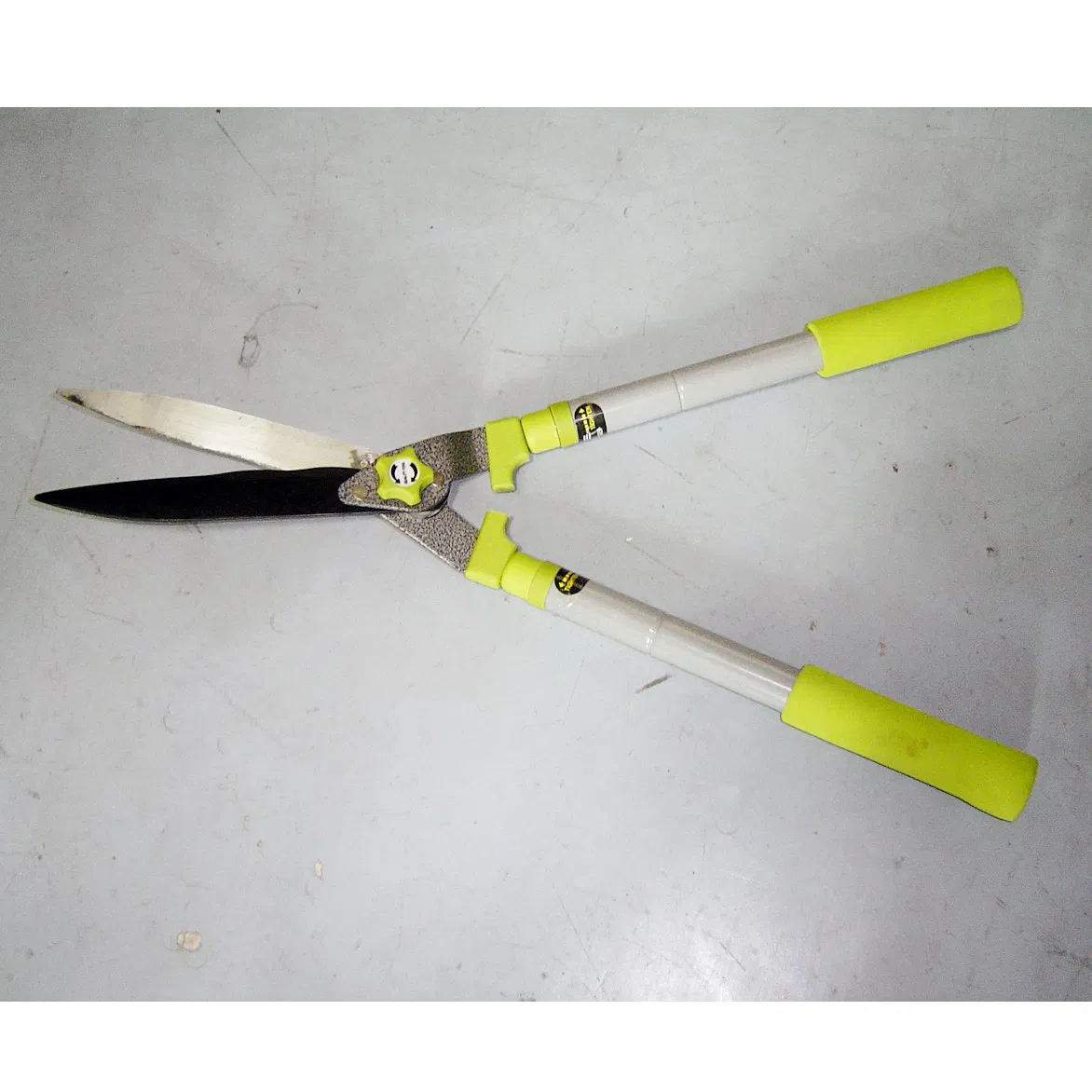 Light Yellow Color Plastic Aluminium Tube Handle Hedge Shear